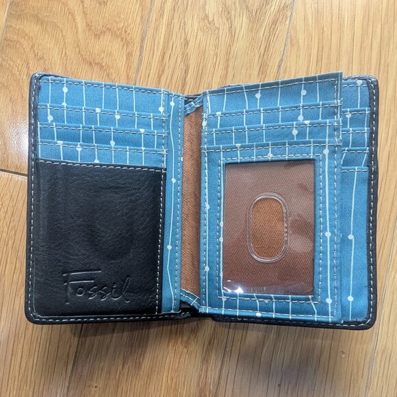 Fossil Women's Black Leather Wallet With Zip Pocket & Snap Closure - Picture 7 of 8